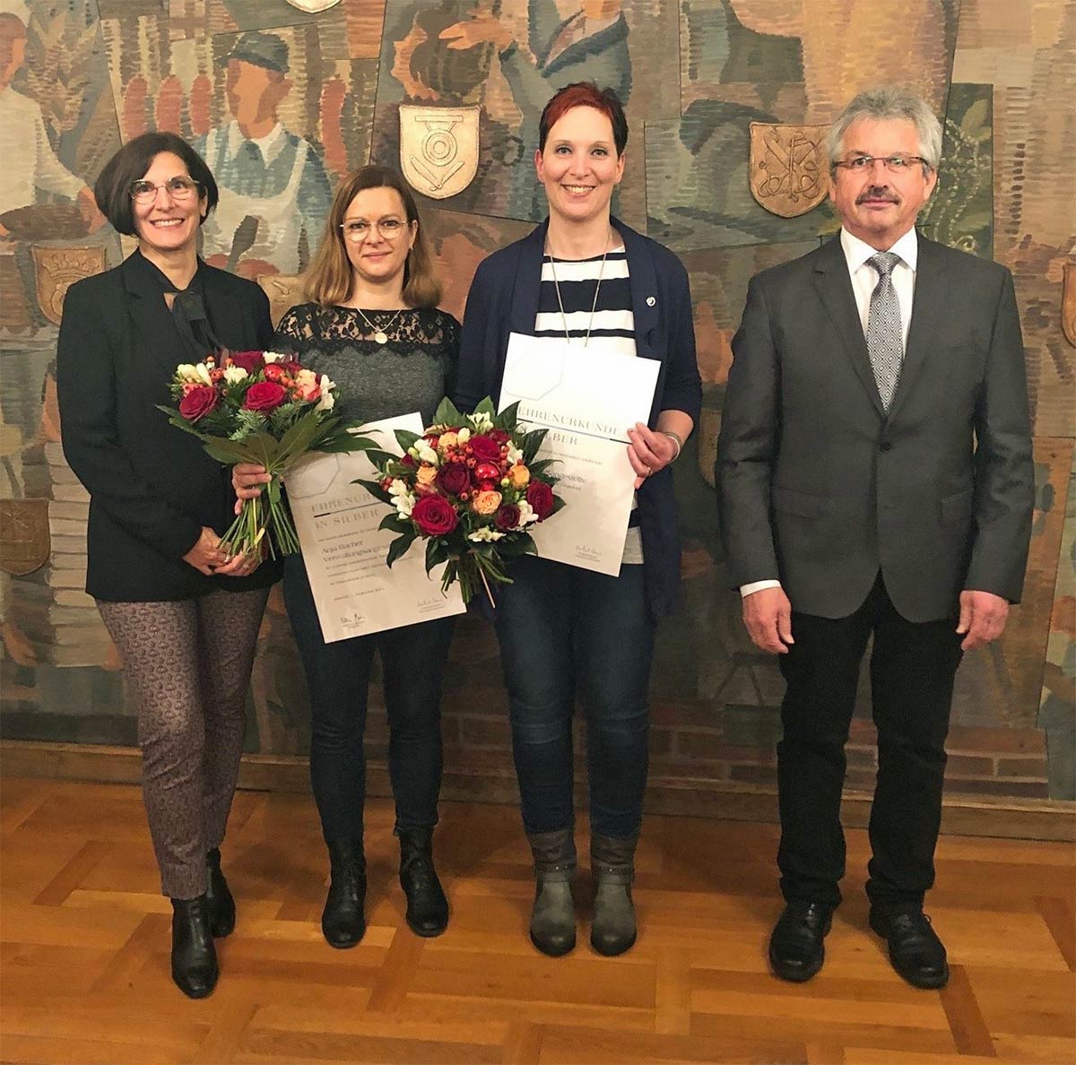 Kreishandwerkerschaft Bamberg ehrt langjährige Mitarbeiterinnen